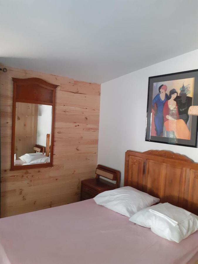 Libellule Domaine De La Mamounette Champclause