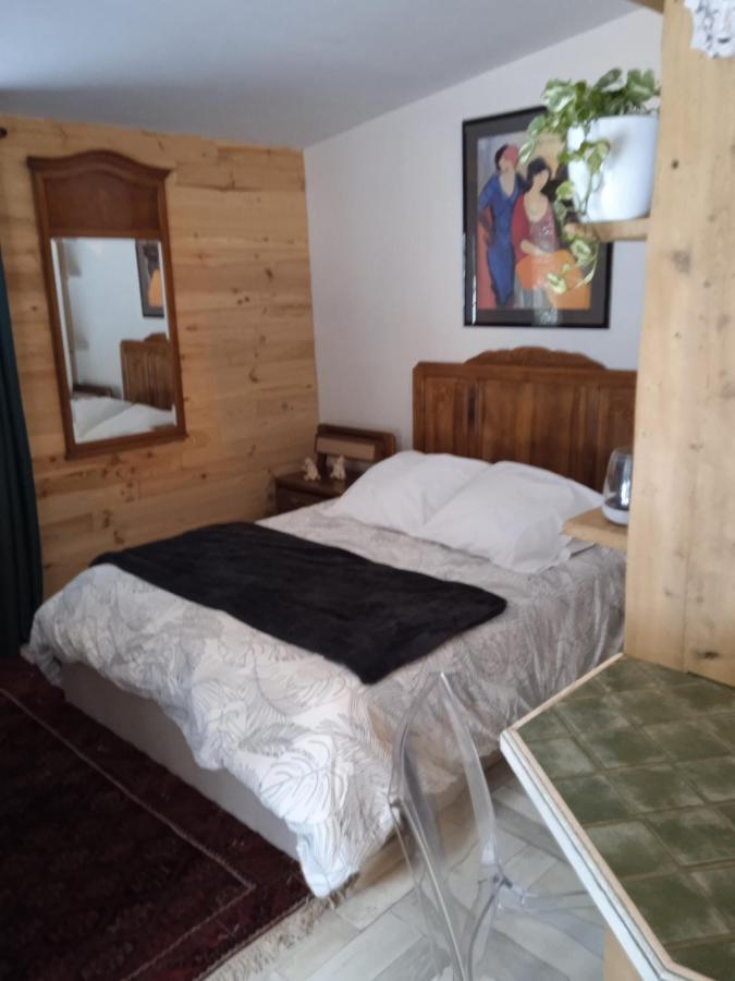 Ferienhaus Libellule Domaine De La Mamounette Champclause